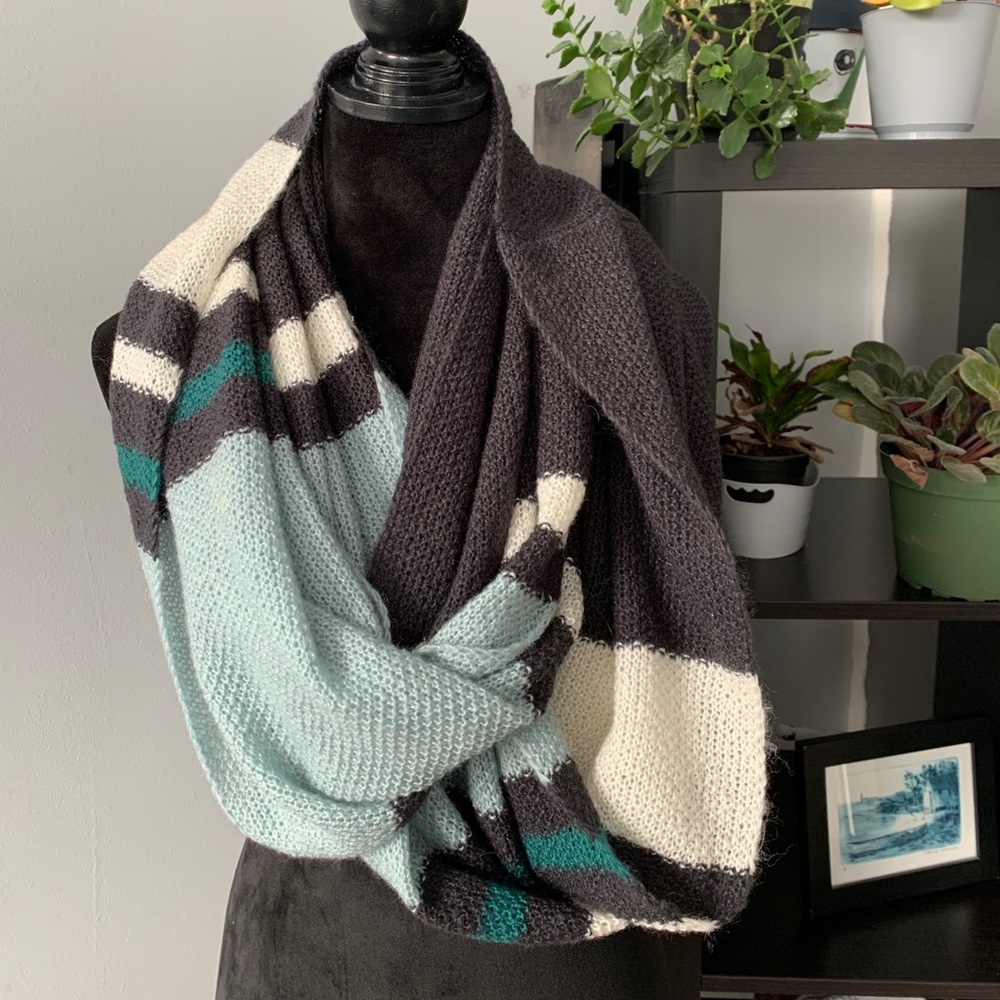 3 for $25 Fabletics Infinity Scarf